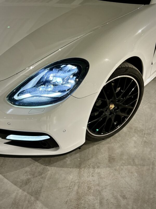 Porsche Panamera 4S – Image 8