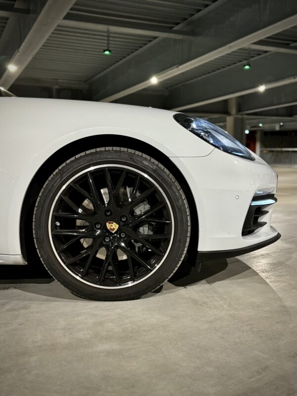 Porsche Panamera 4S – Image 7