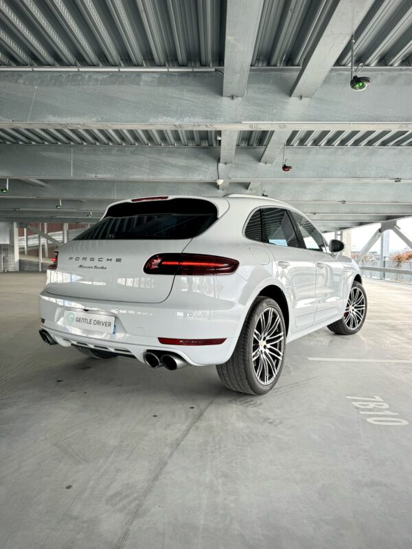 Porsche Macan Turbo – Image 2