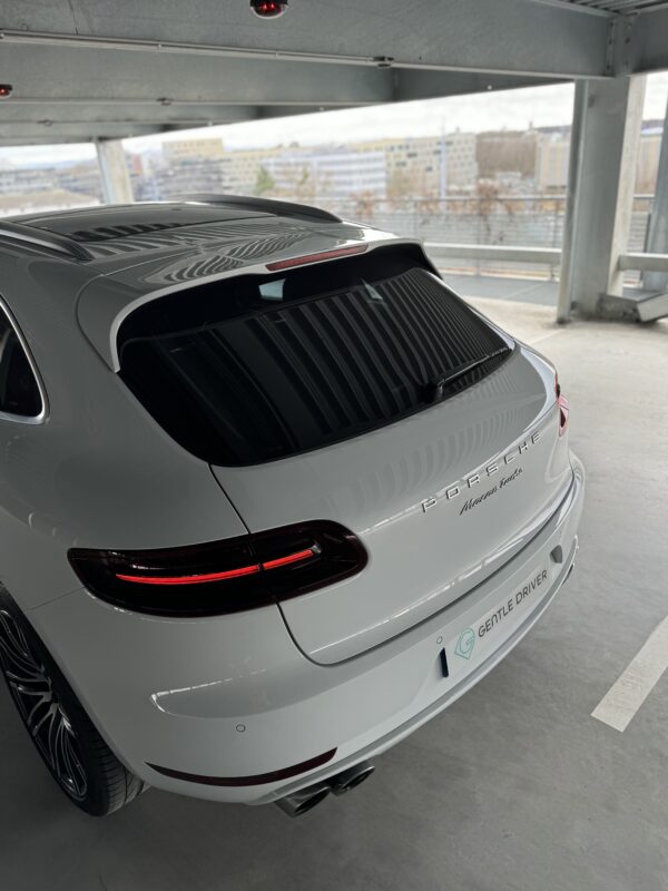 Porsche Macan Turbo – Image 7